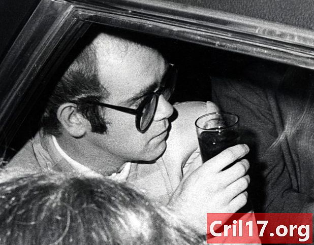 Elton Johns Past worstelt met drugs en alcohol