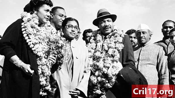 Hogyan készített inspirációt Luther King Jr. Gandhi az erőszakmentességről