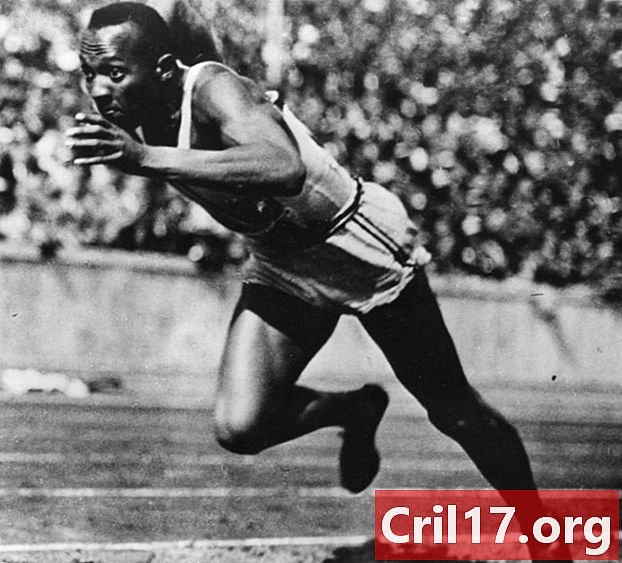 Jesse Owens biografija: olimpiniai triumfai, olimpinės kovos