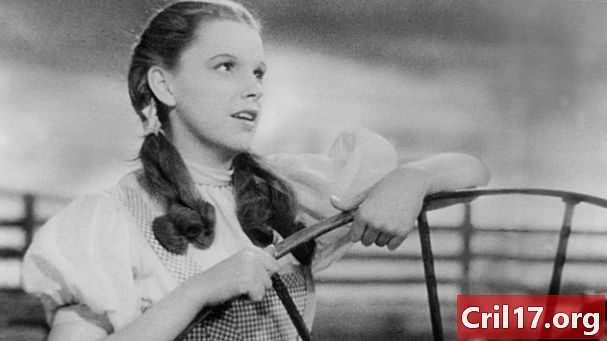 Judy Garlandová byla dána na přísnou stravu a byla povzbuzována k užívání „Pep Pills“ při natáčení Průvodce Oz