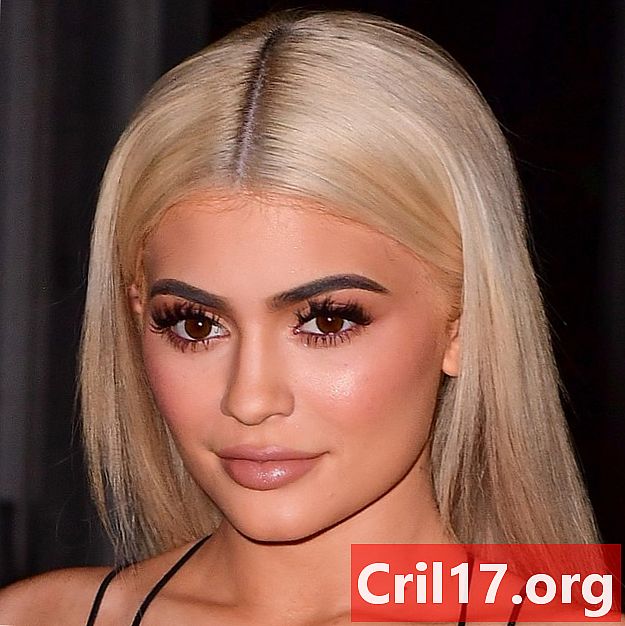 Kylie Jenner - Edat, cosmètica i filla