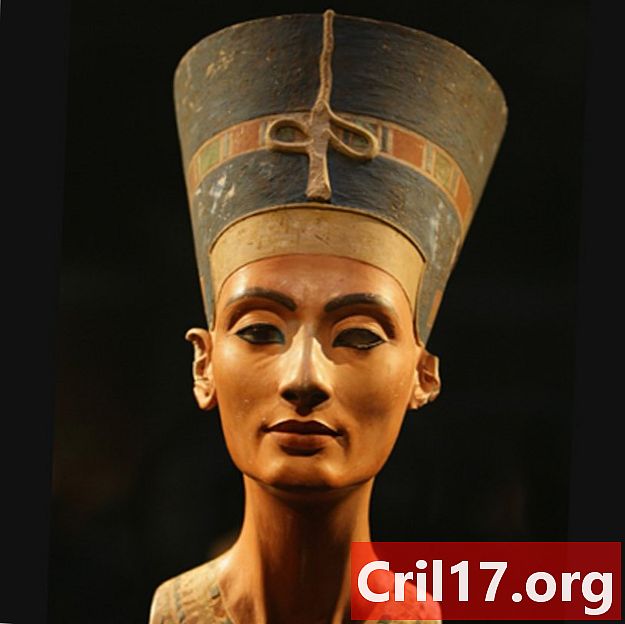 Nefertiti - královna, poprsí a smrt